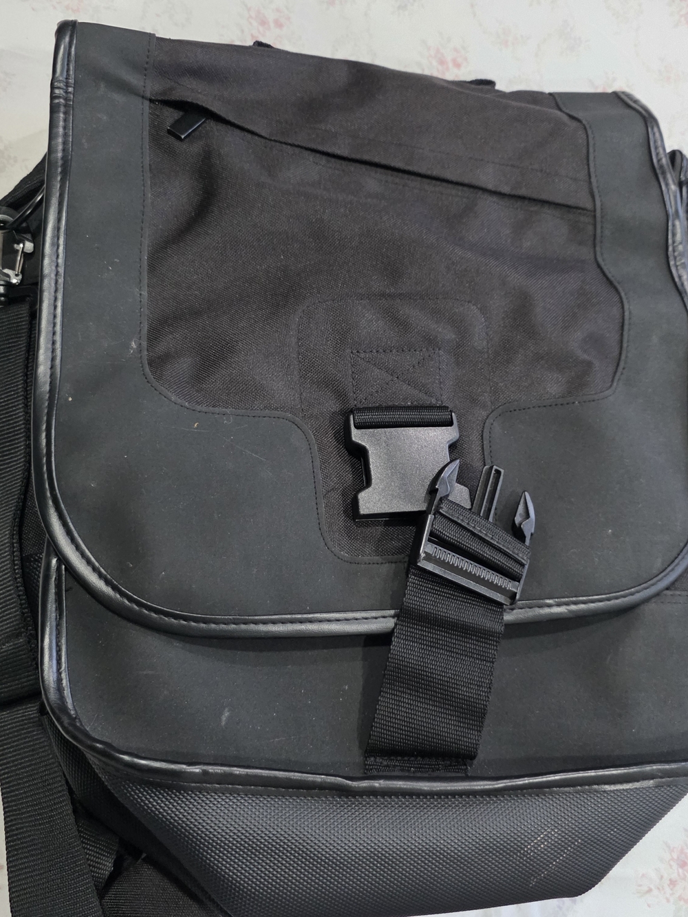 Black Men's Messenger Bag with Secure Buckle